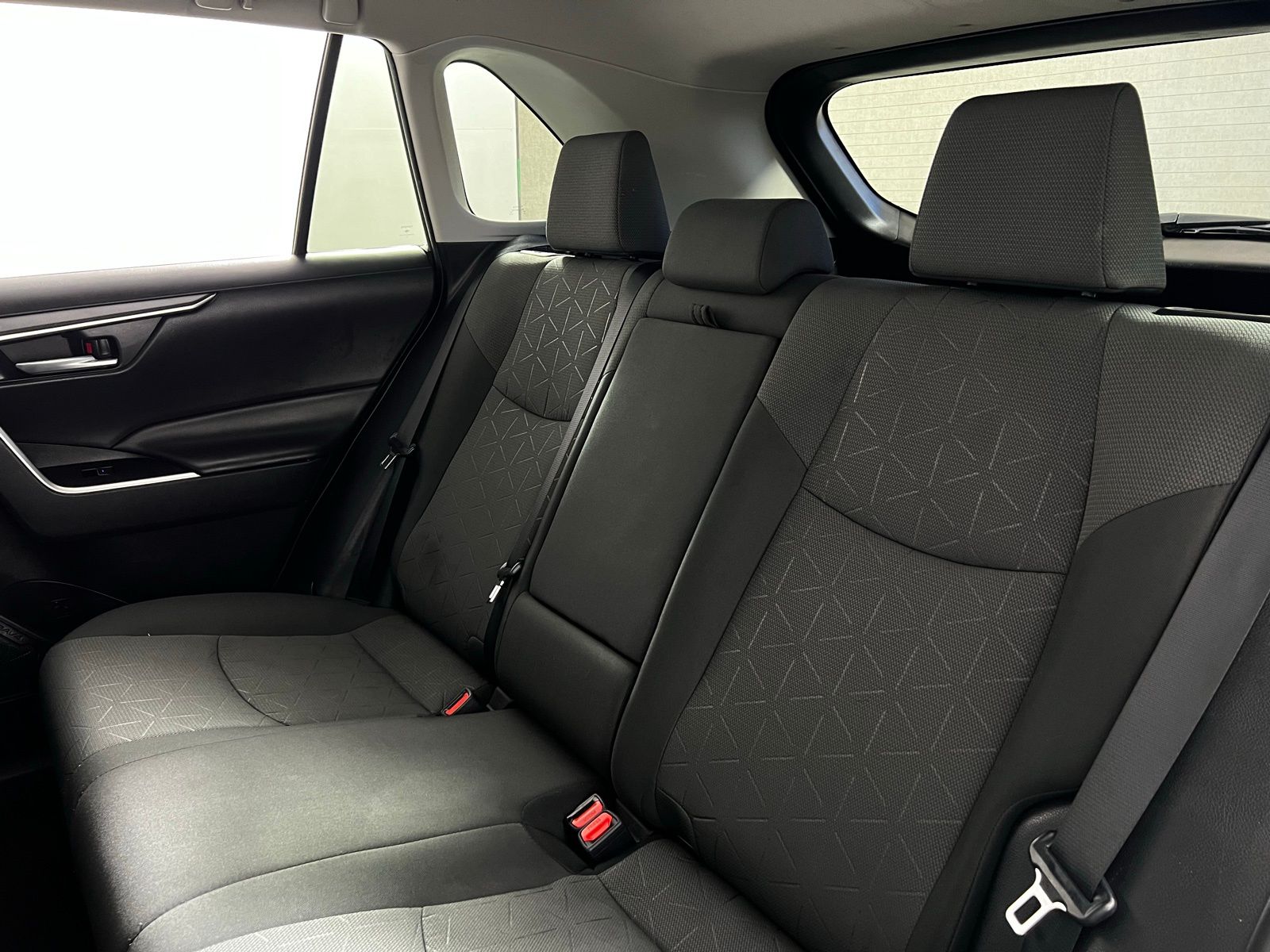 2020 Toyota RAV4 XLE 22
