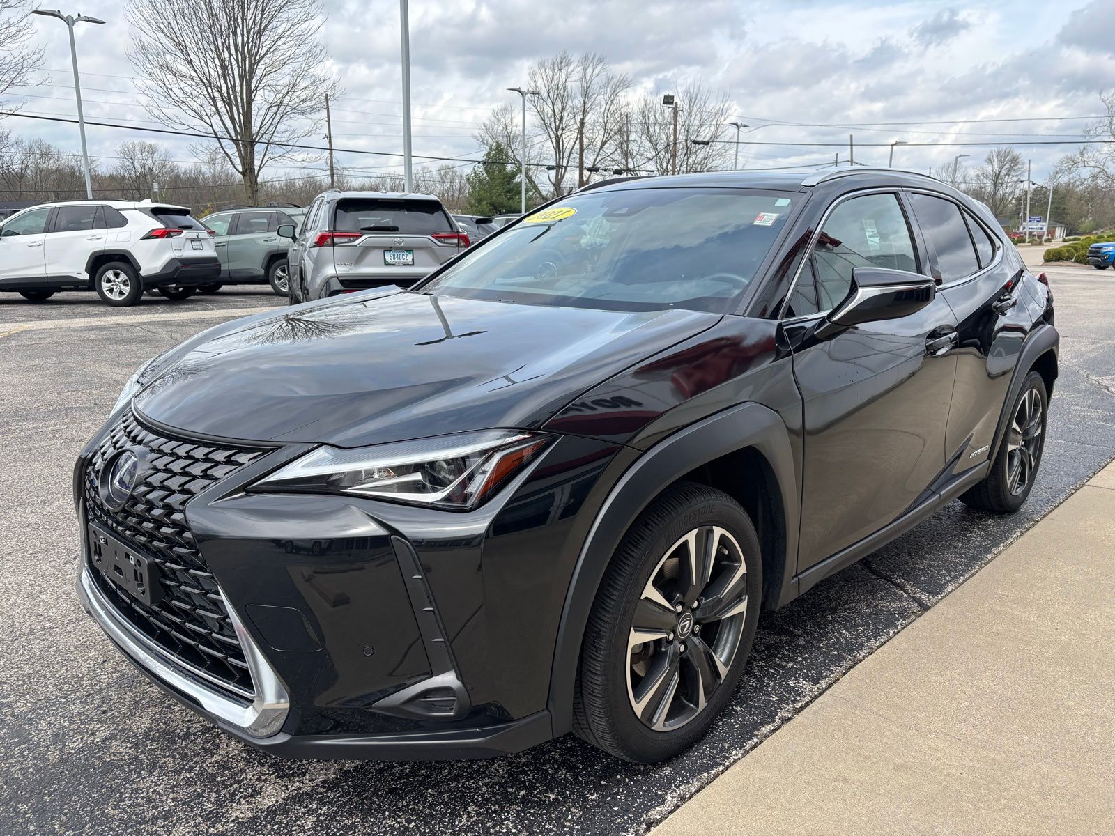 View vehicle photo 3