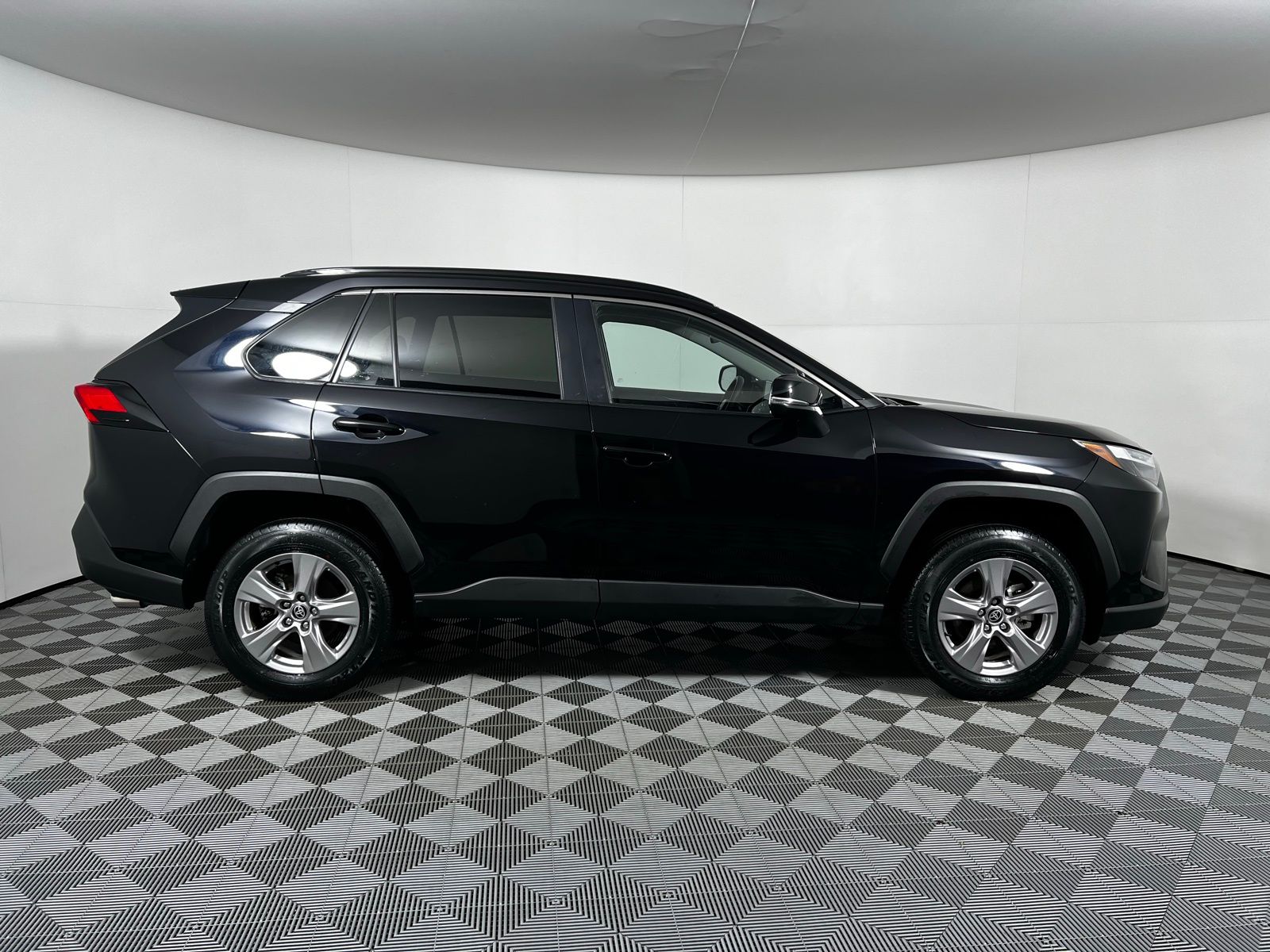 Thumbnail: 2025 Toyota RAV4 - 4