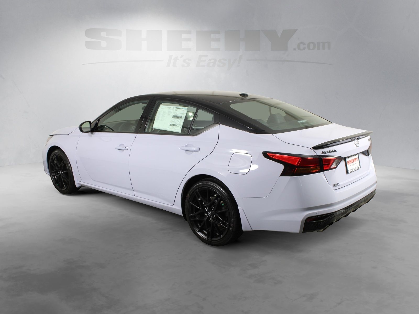 Used 2026 White Nissan 2.5 SR image 10