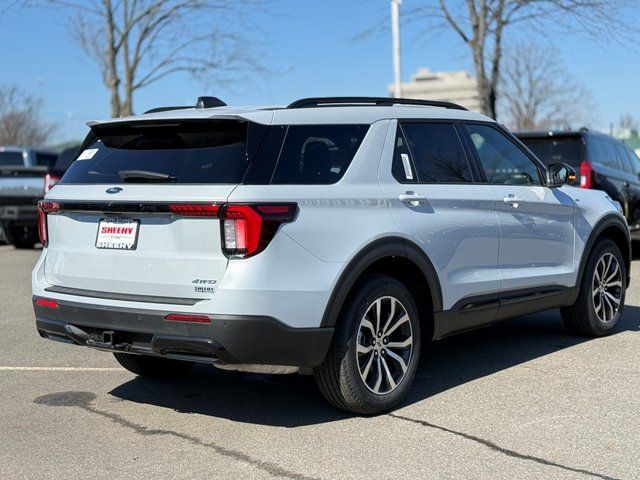 New 2026 Space White Metallic Ford ST-Line image 3