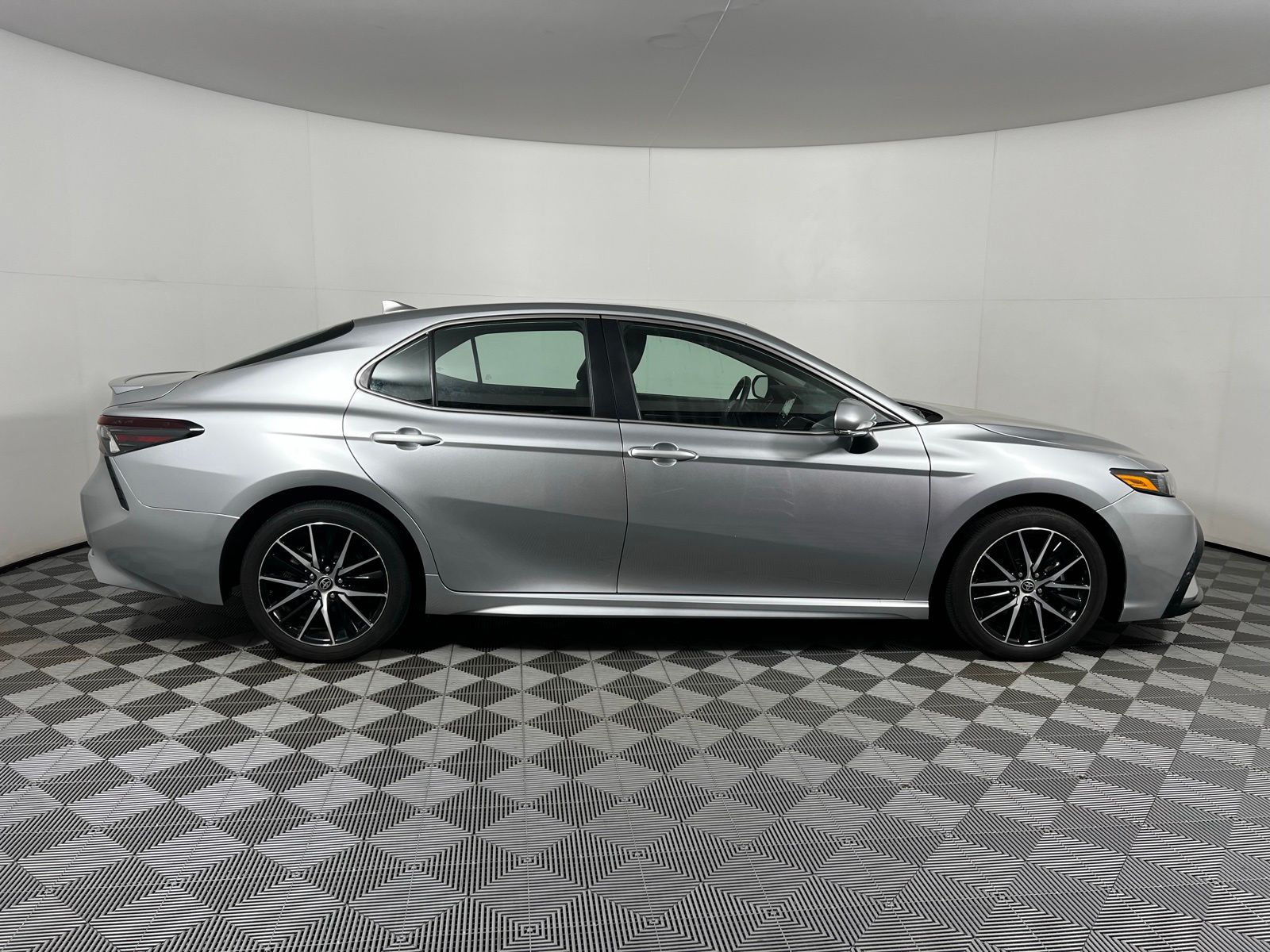Thumbnail: 2024 Toyota Camry - 4