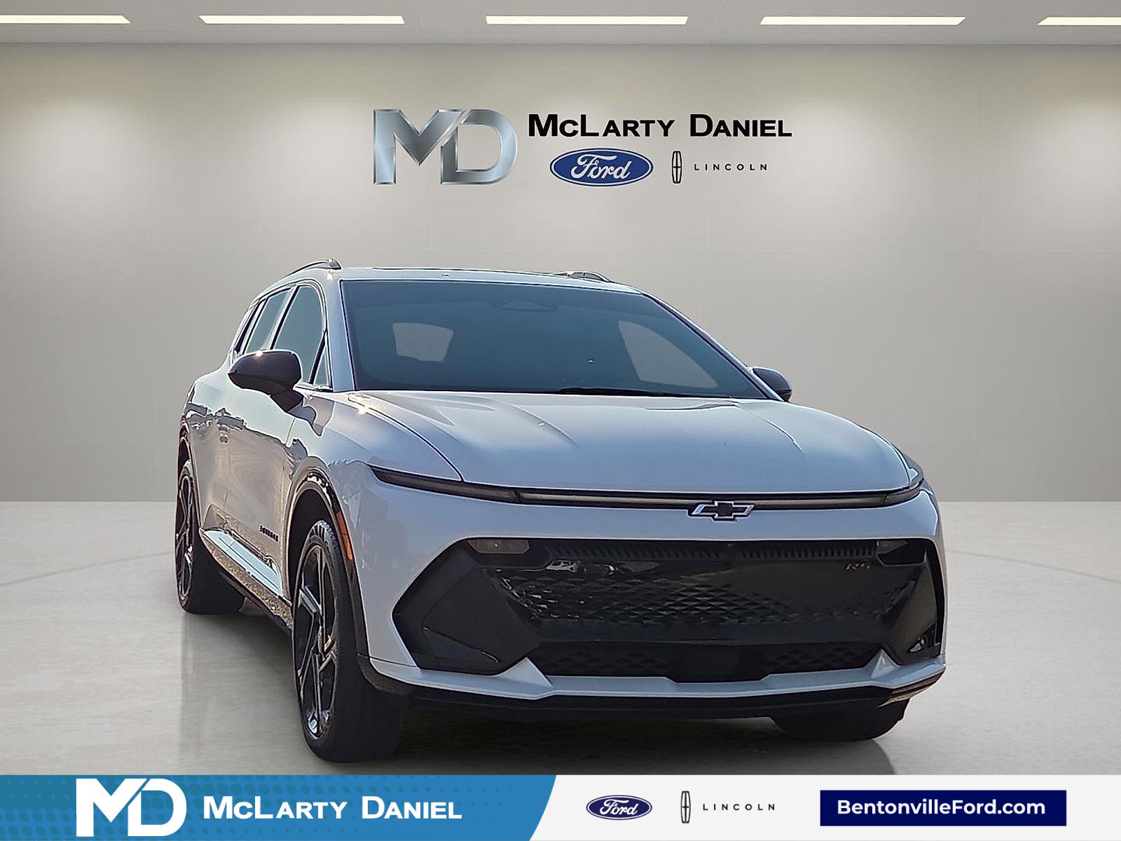 White (Iridescent Pearl Tricoat) 2025 Chevrolet Equinox EV SUV / Crossover All-Wheel Drive 1-Speed Automatic