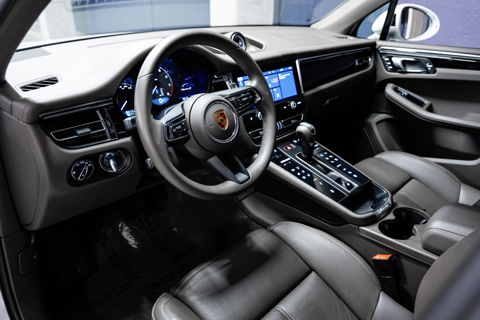 2024 Porsche Macan S — photo 20