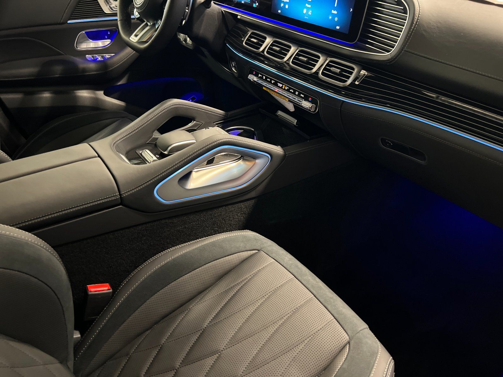 new 2026 Mercedes-Benz GLS car