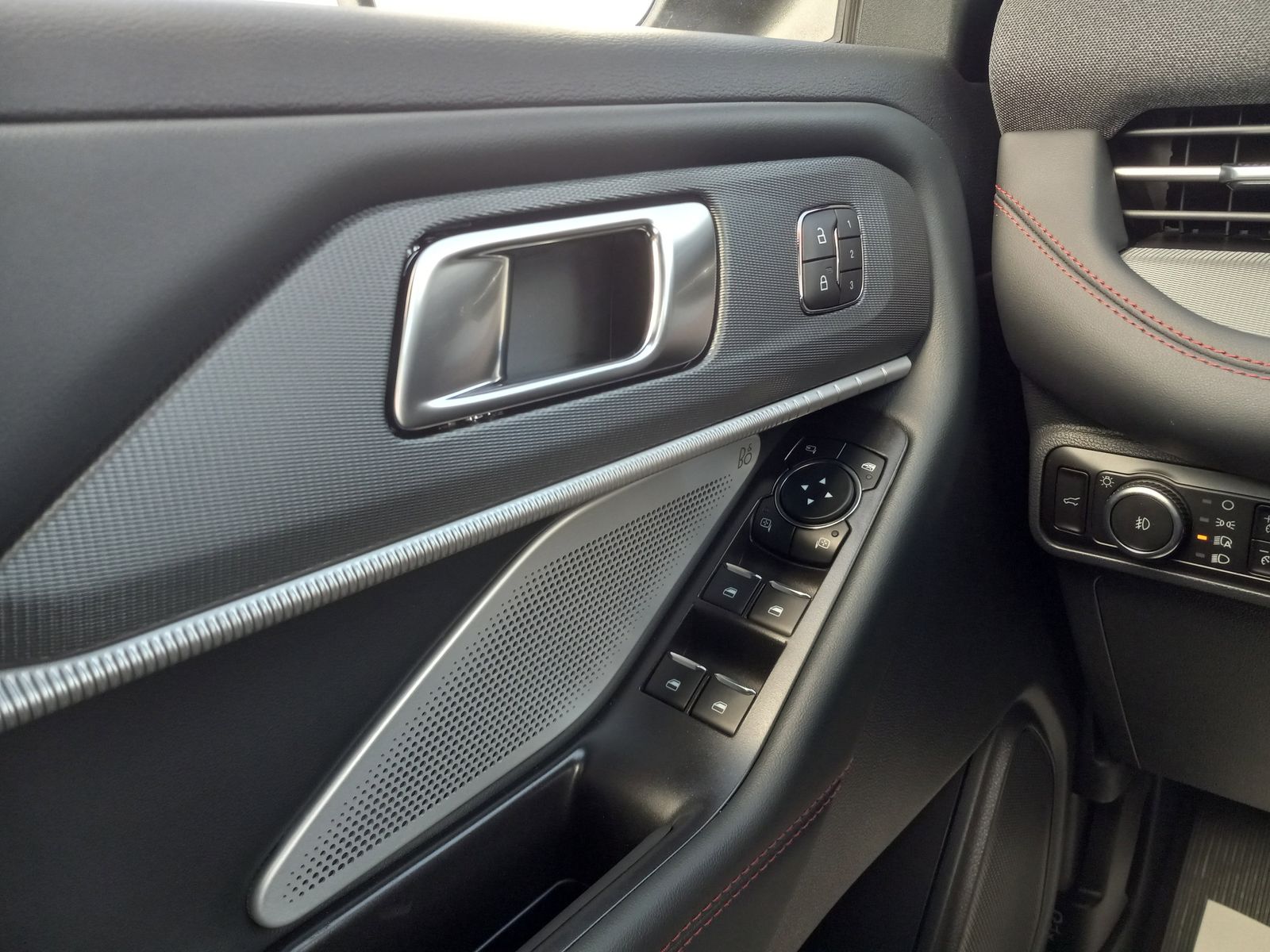 2026 Ford Explorer image 22