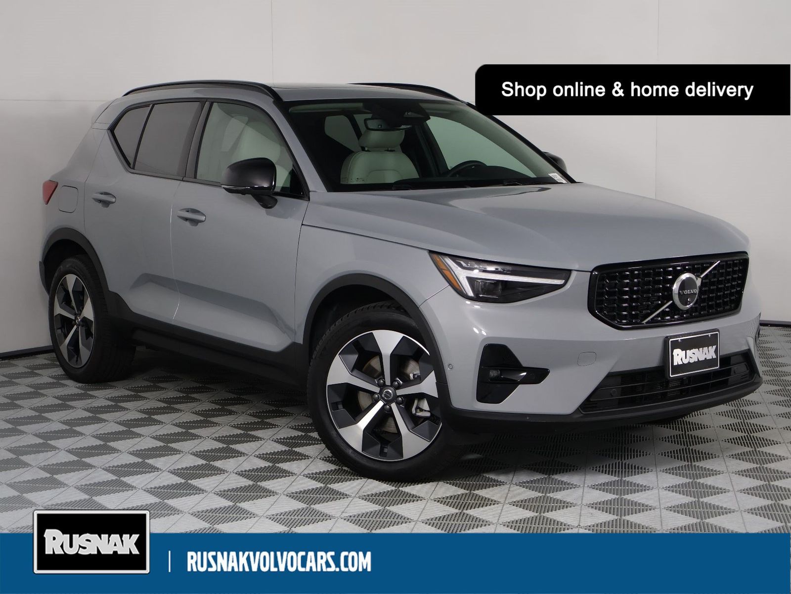  2026 Volvo XC40 B5 Plus AWD   