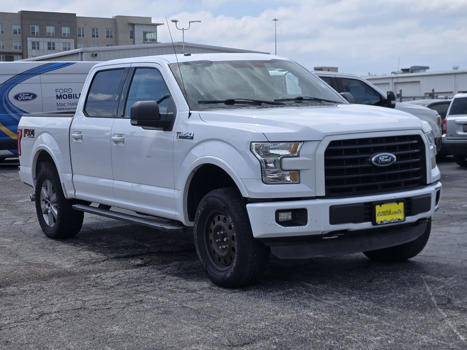 View vehicle photo 3