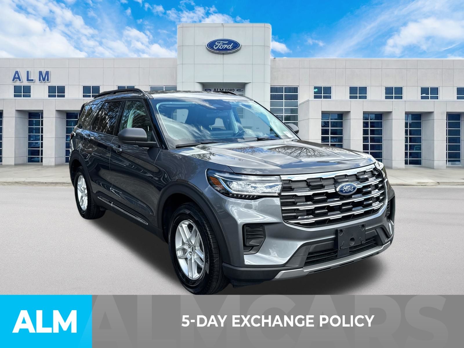 Used 2025 Gray Ford Active image 3