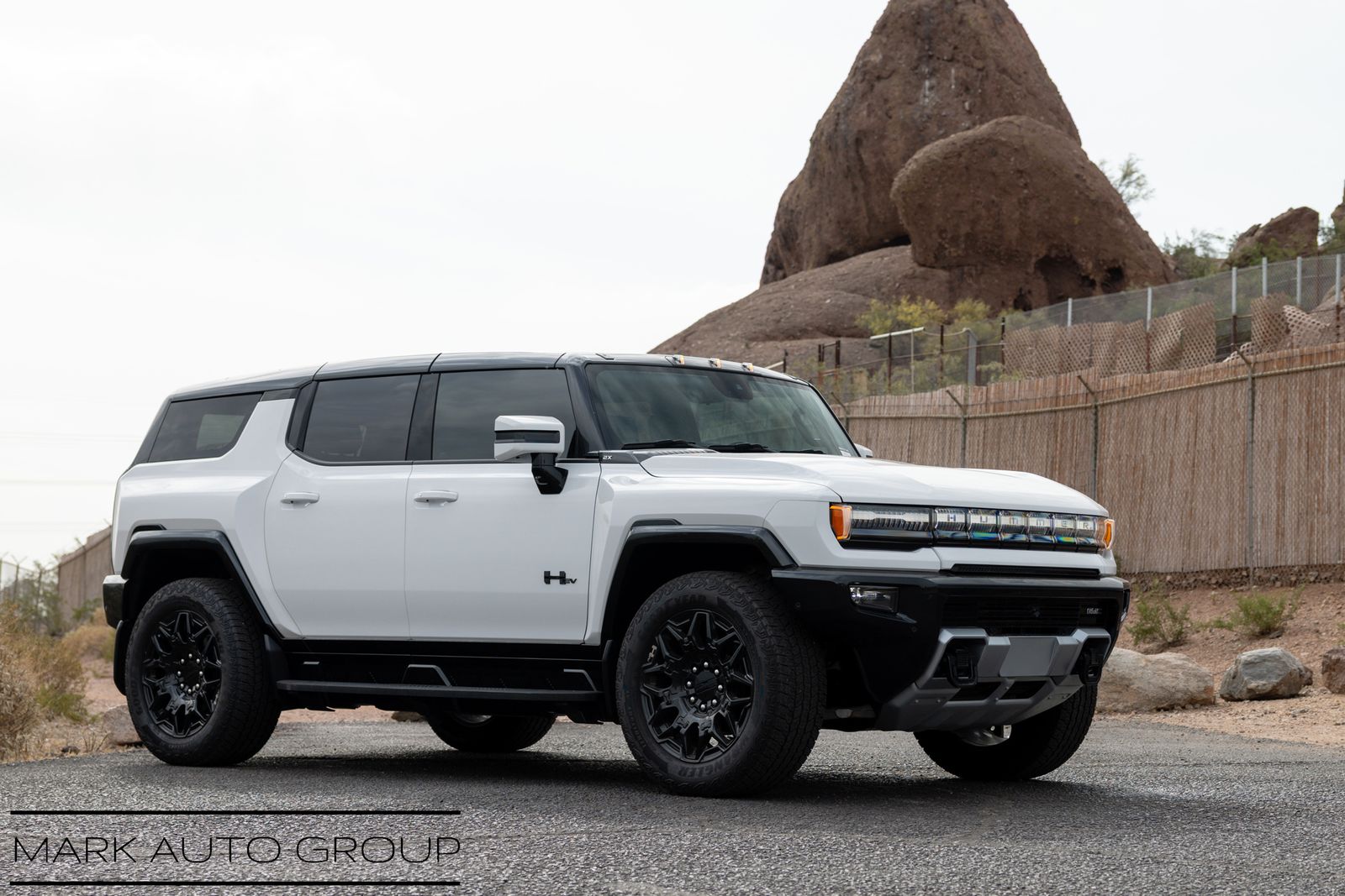 2025 GMC Hummer EV SUV 2X