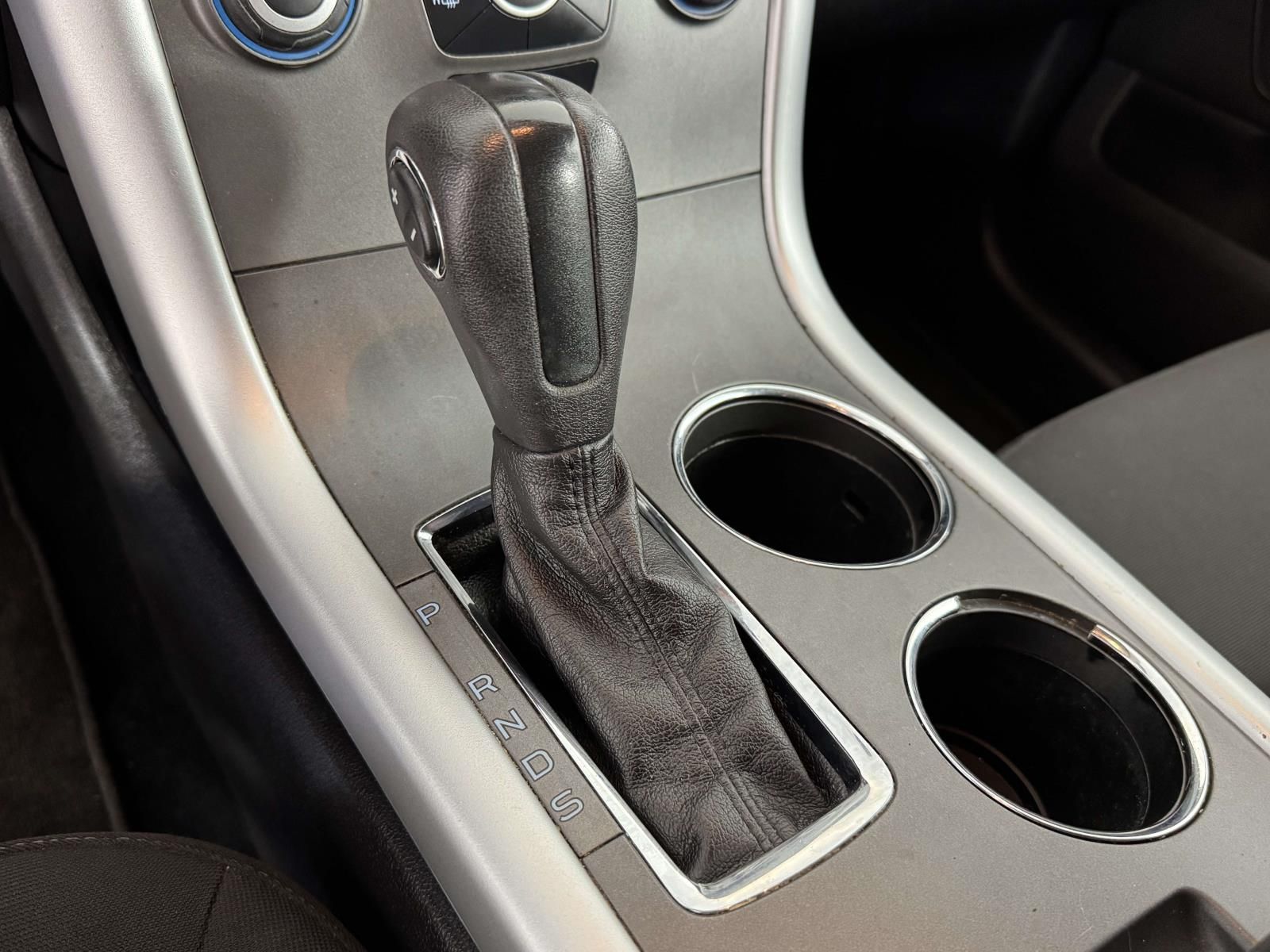 Used 2013 Silver Ford SE image 16