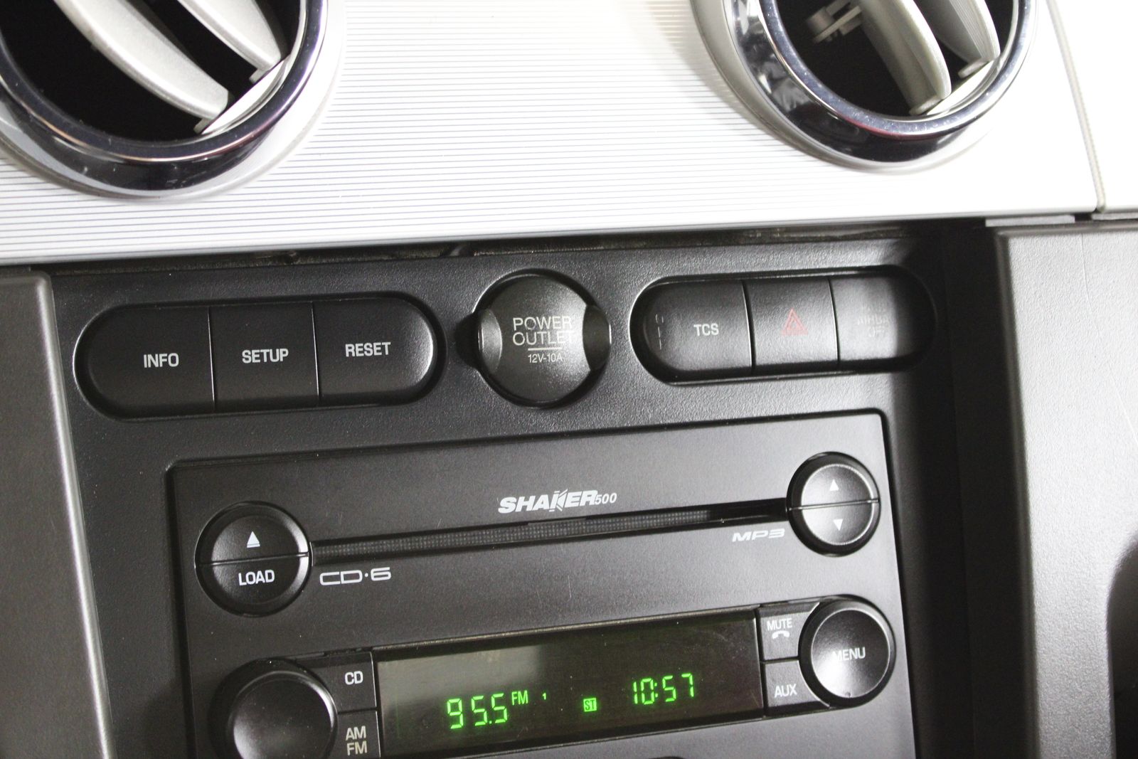Used 2006 Black Ford GT Deluxe image 21