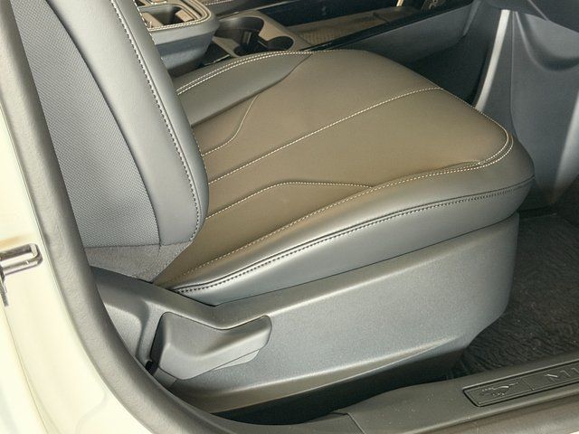 New 2026 Star White Metallic Tri-coat Ford Select image 10