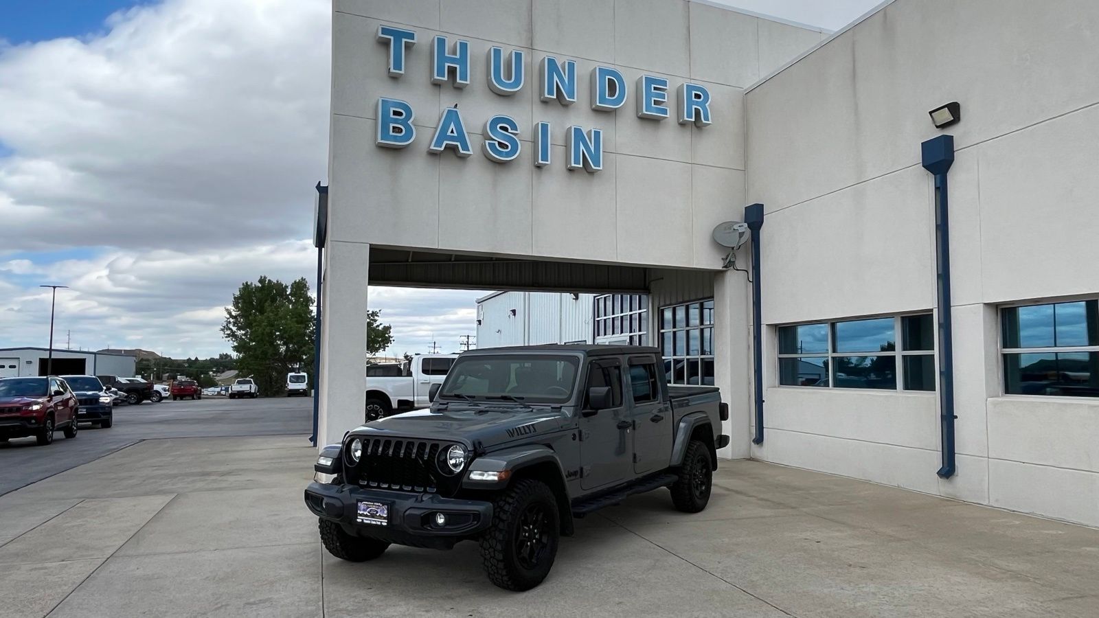 2021 Jeep Gladiator Willys Crew Cab 4WD