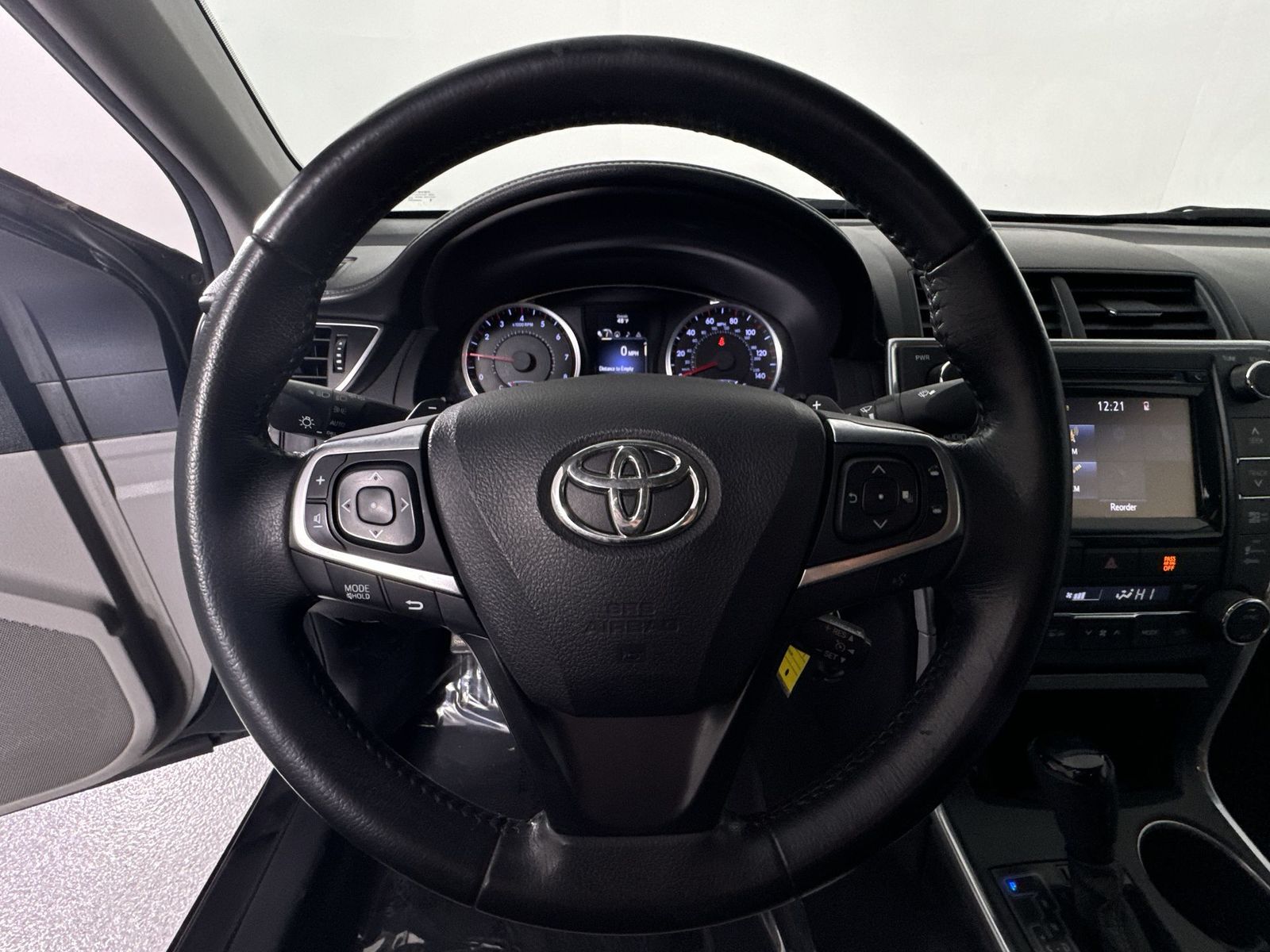 2015 Toyota Camry XLE 9