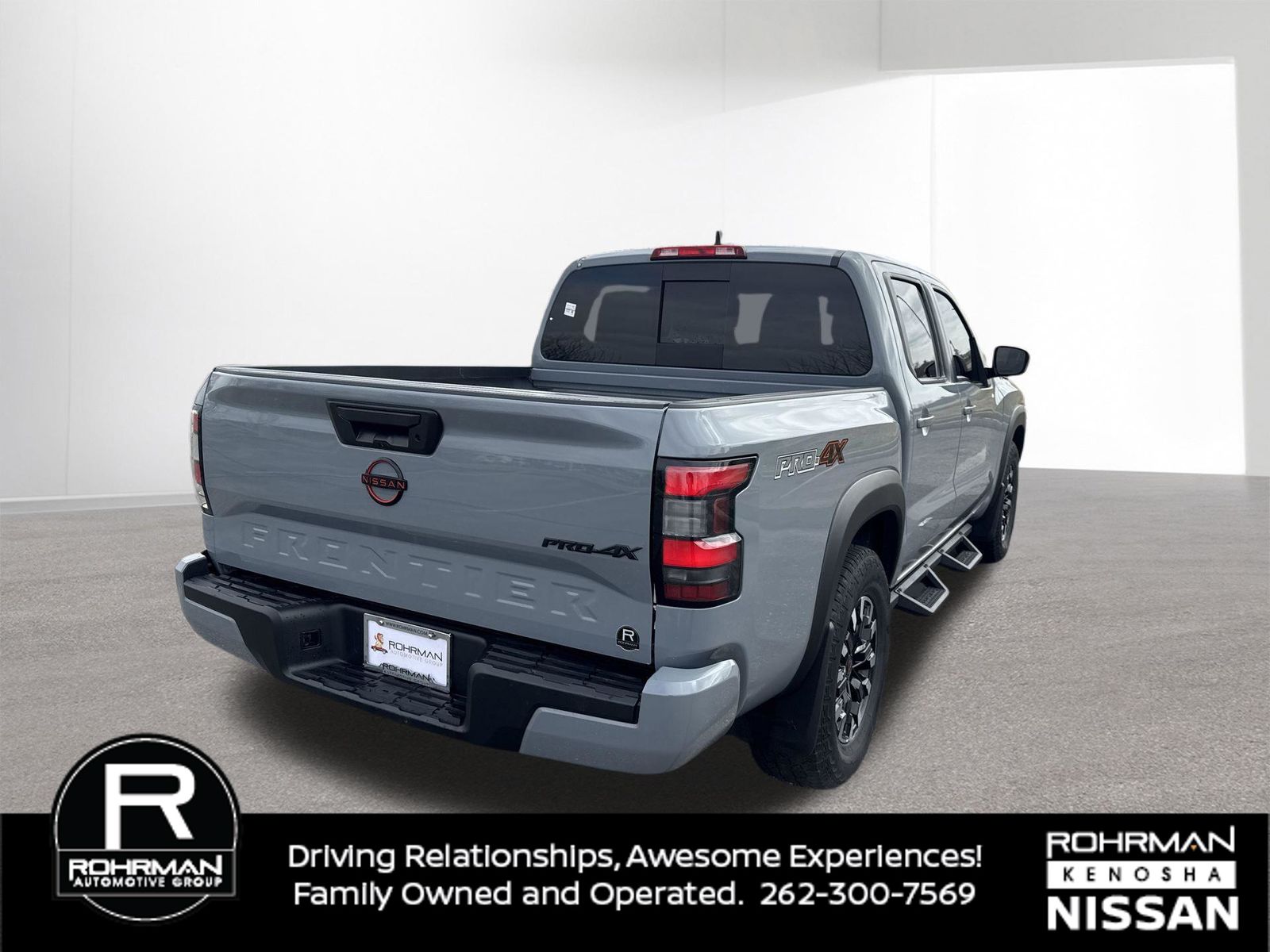 View vehicle photo 5