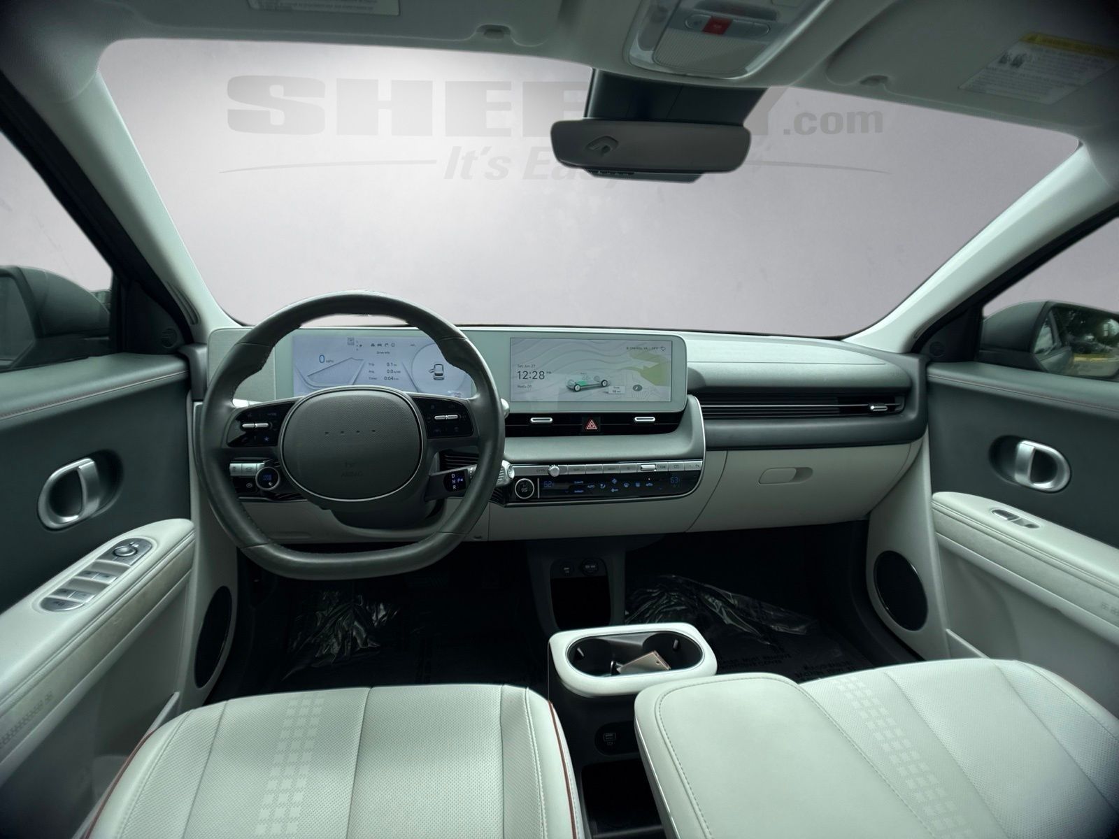 Used 2023 Gray Hyundai SEL image 3