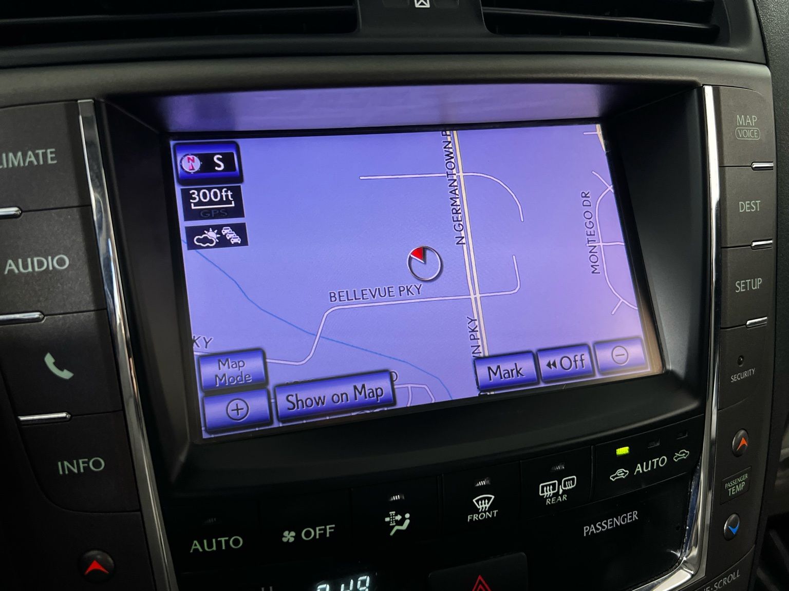 Thumbnail: 2013 Lexus IS - 21