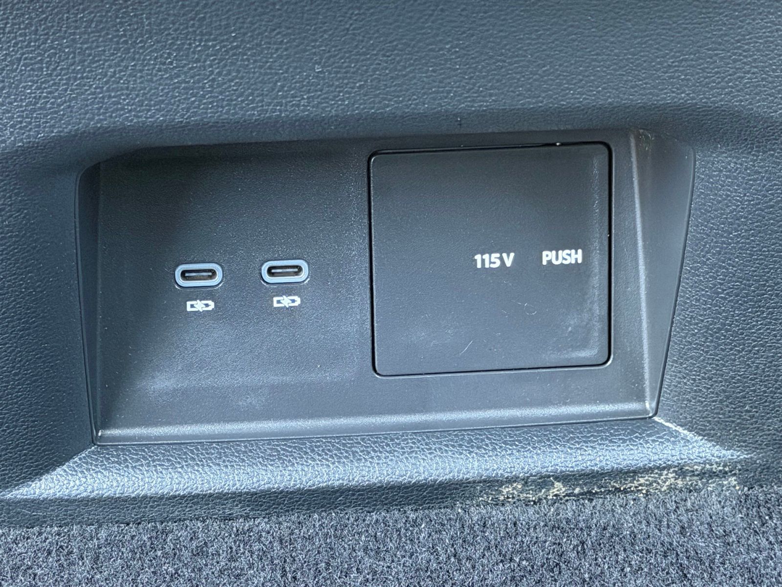 Used 2022  Volkswagen SEL image 28