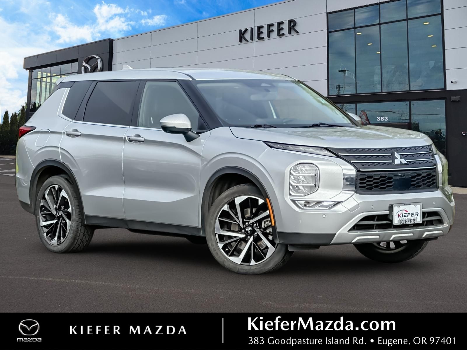 Alloy Silver Metallic 2024 Mitsubishi Outlander SE FWD SUV / Crossover Front-Wheel Drive Continuously Variable Transmission