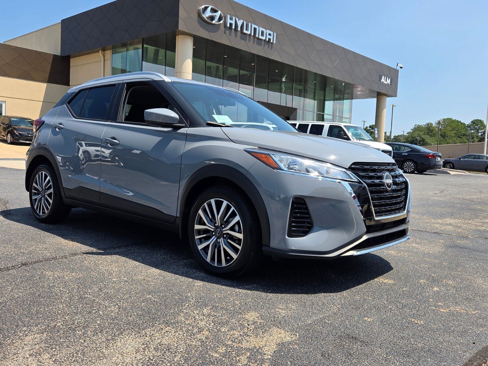 2024 Nissan Kicks SV