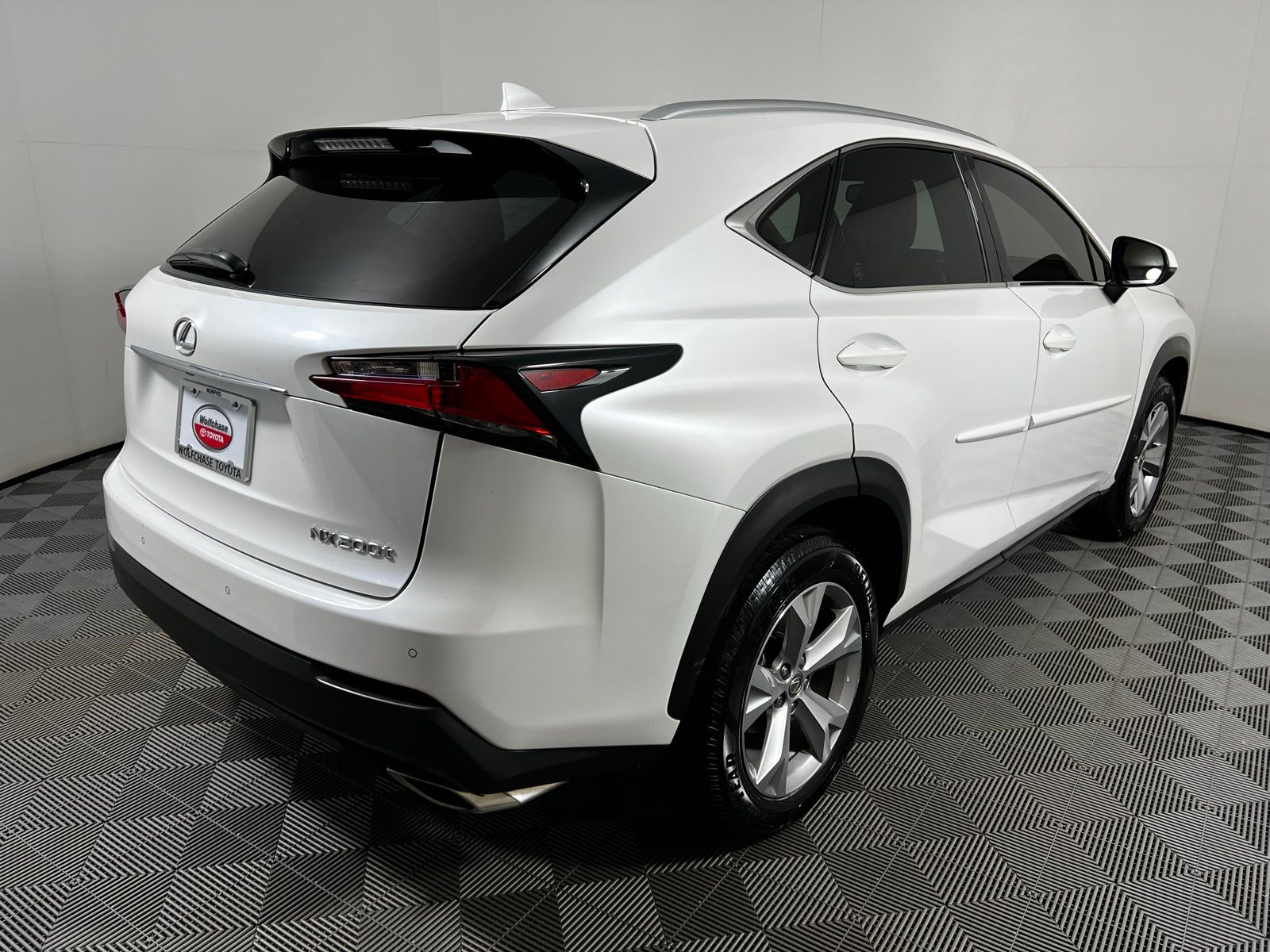 2016 Lexus NX 200t 5