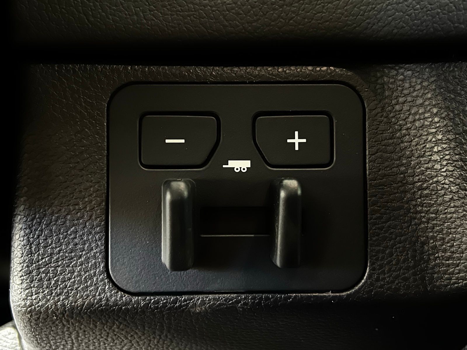 Thumbnail: 2026 Toyota Tundra - 18