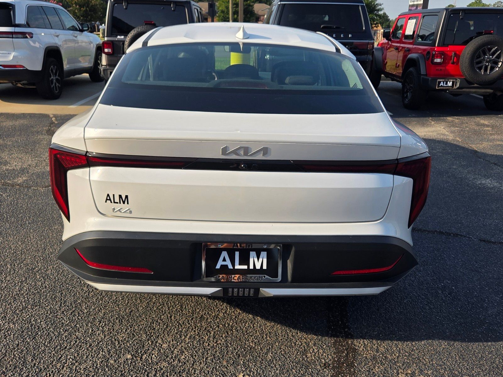 Used 2025 White Kia LXS image 10
