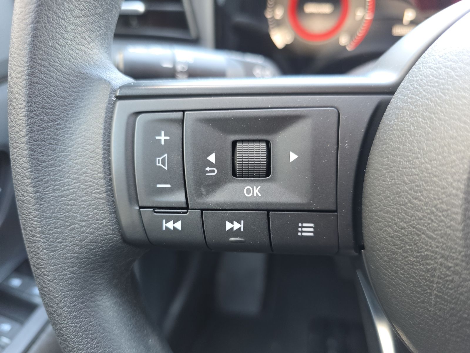 Used 2025 White Nissan SV image 34
