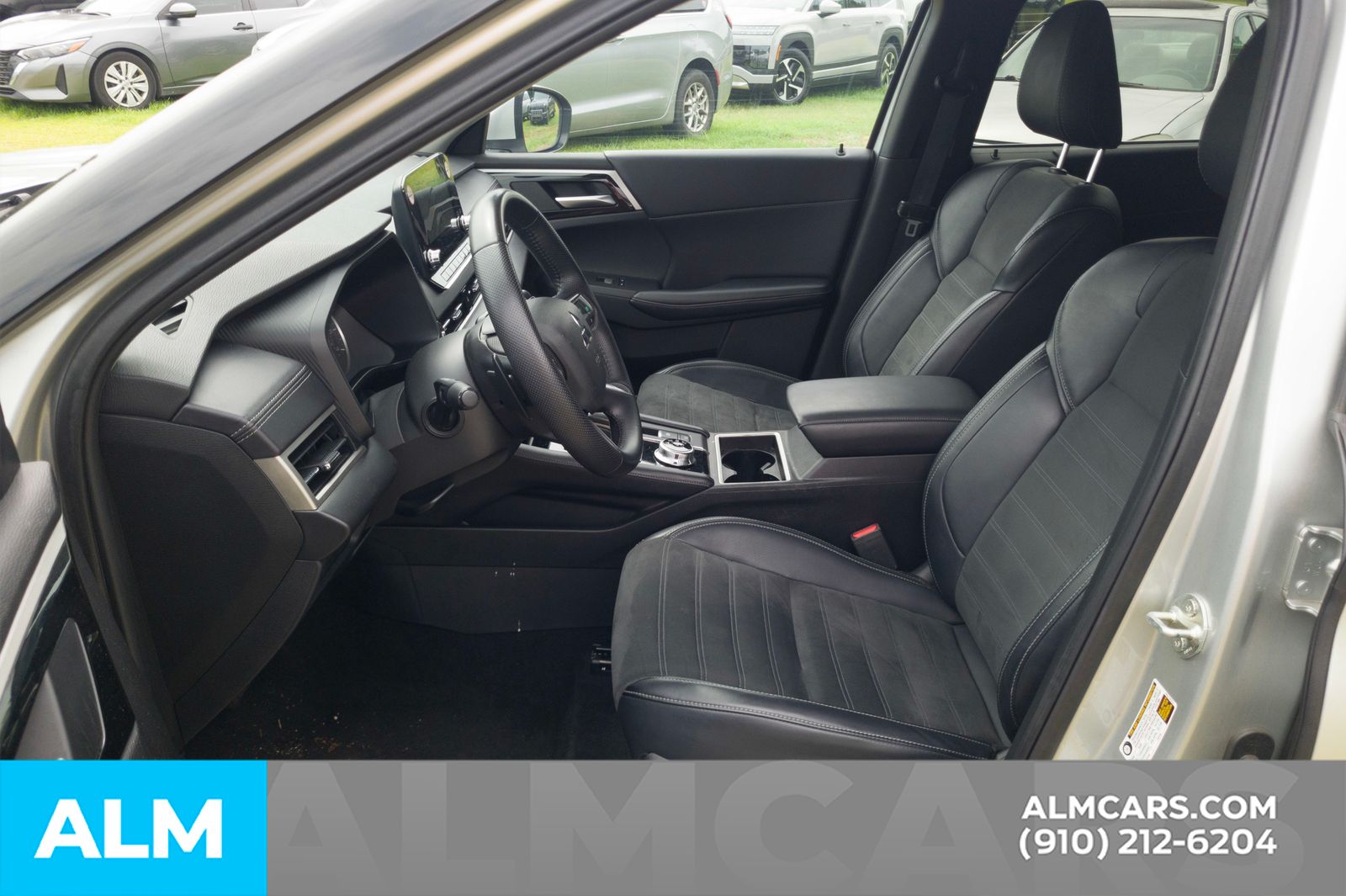 Used 2024 White Diamond Mitsubishi SE image 7