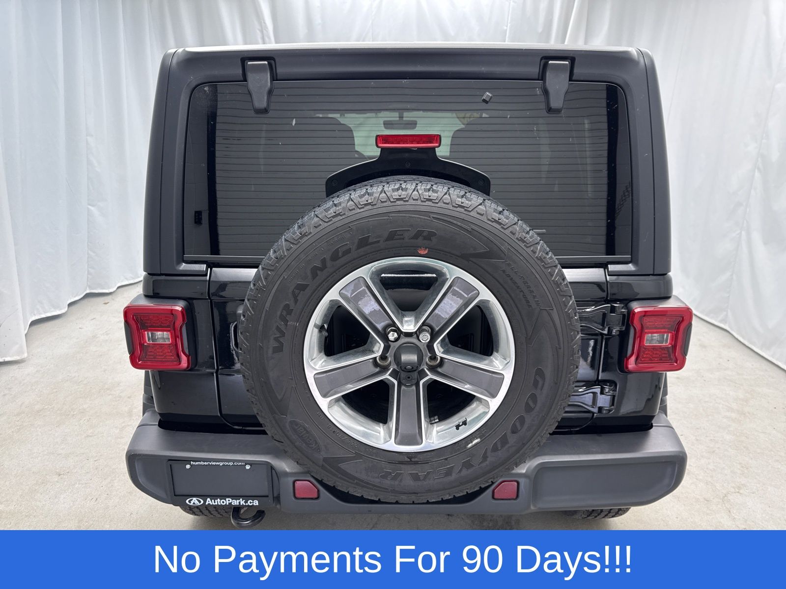 View vehicle photo 5