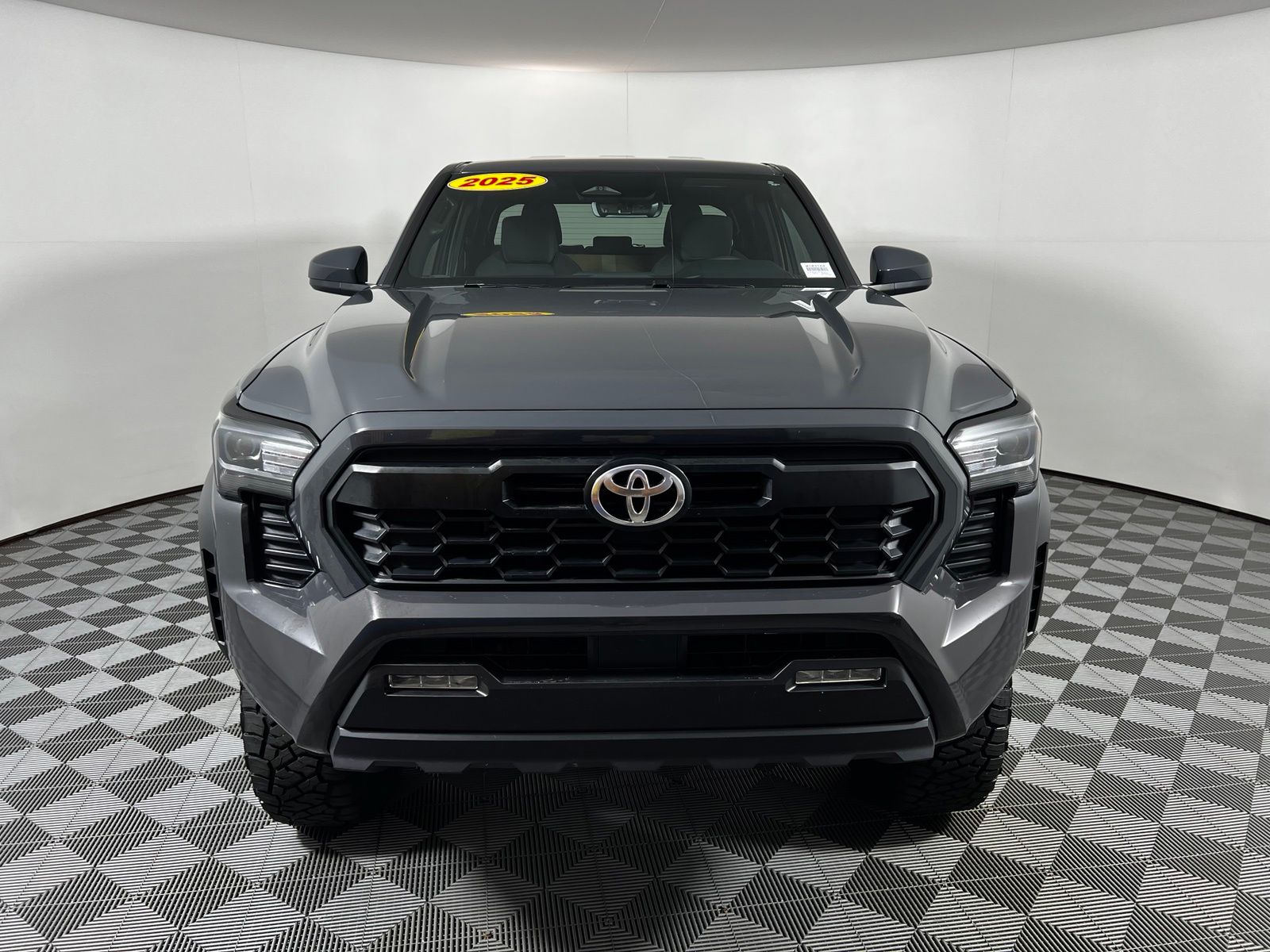Thumbnail: 2025 Toyota Tacoma - 2