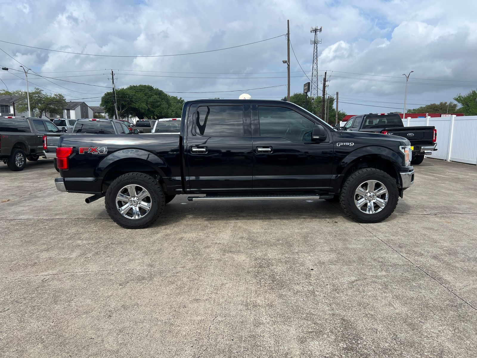 View vehicle photo 2