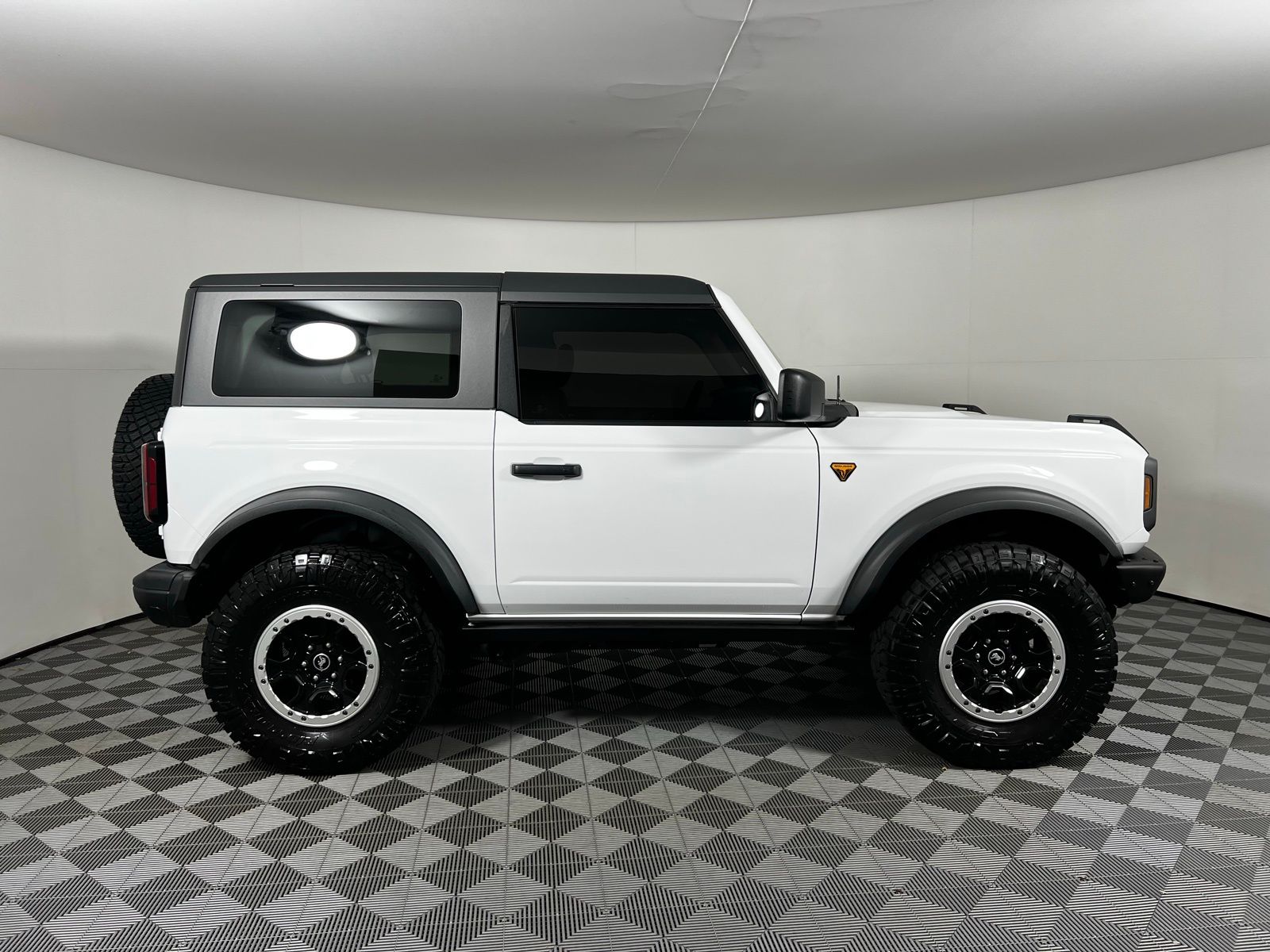 Thumbnail: 2022 Ford Bronco - 4