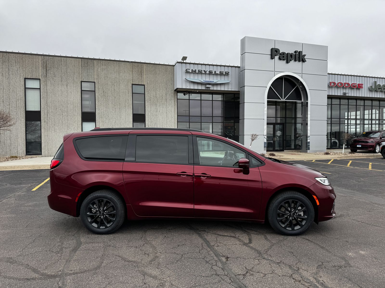 Velvet Red Pearlcoat 2021 Chrysler Pacifica Touring L AWD Minivan All-Wheel Drive 9-Speed Automatic