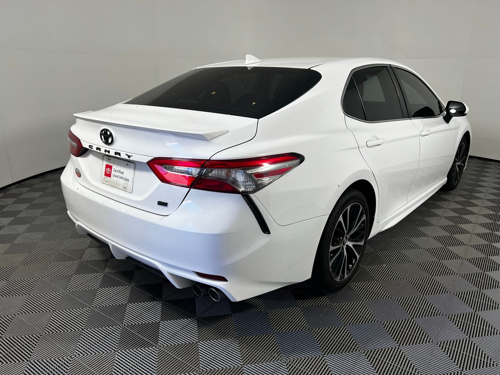 Thumbnail: 2019 Toyota Camry - 5