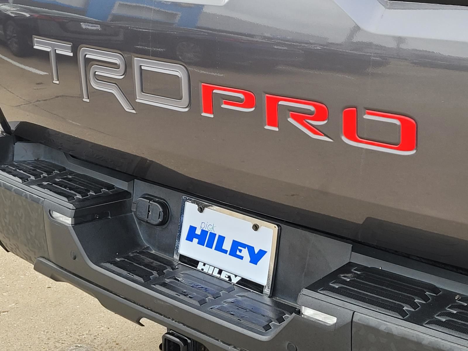 View vehicle photo 5