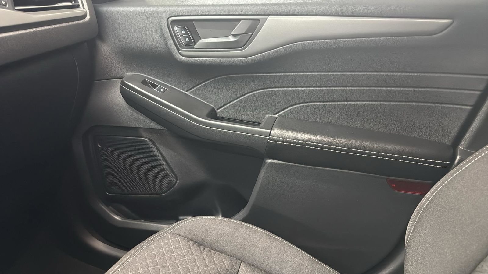 Used Car 2025 Ford Escape  Active For Sale Under $30,000 In Austin, Texas