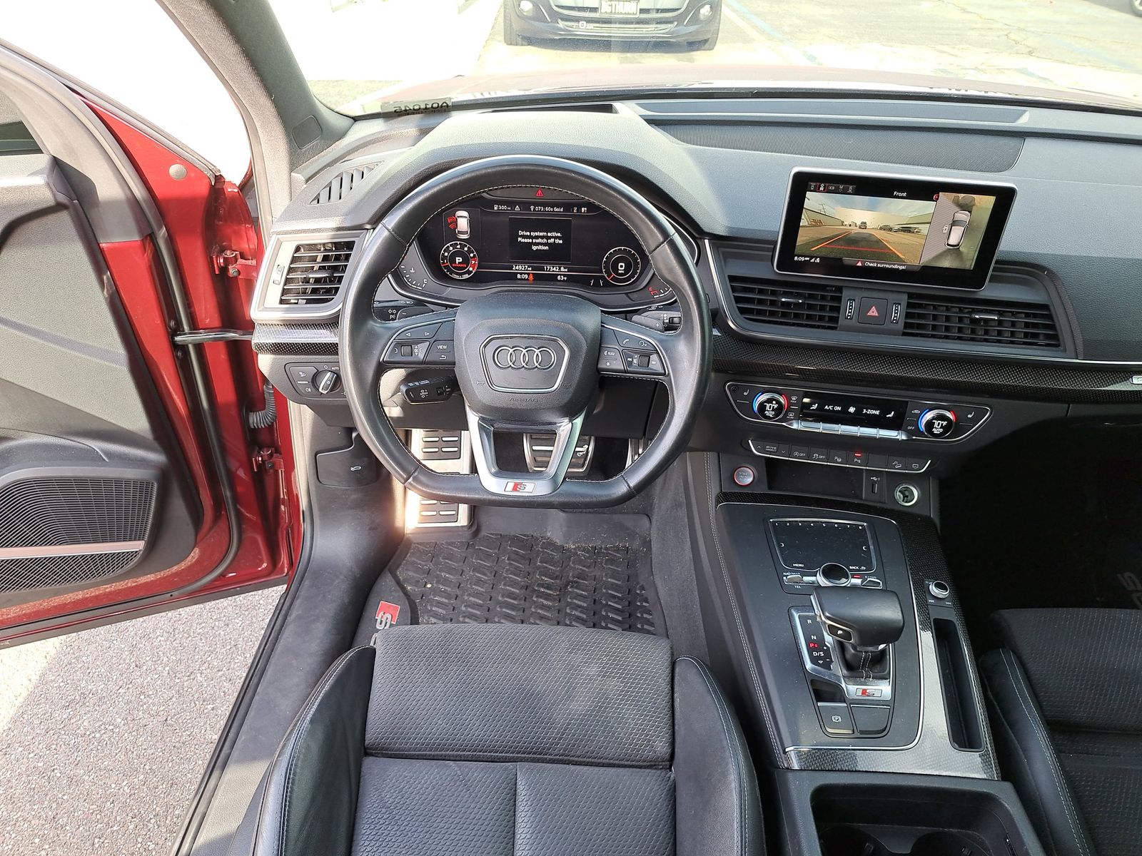 View vehicle photo 6