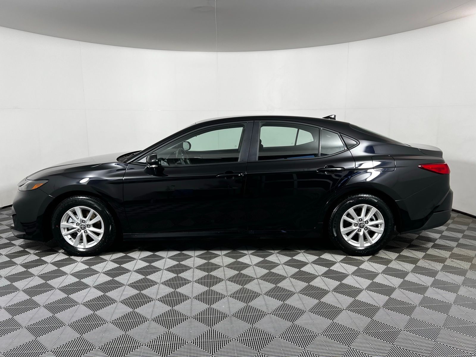 Thumbnail: 2025 Toyota Camry - 8