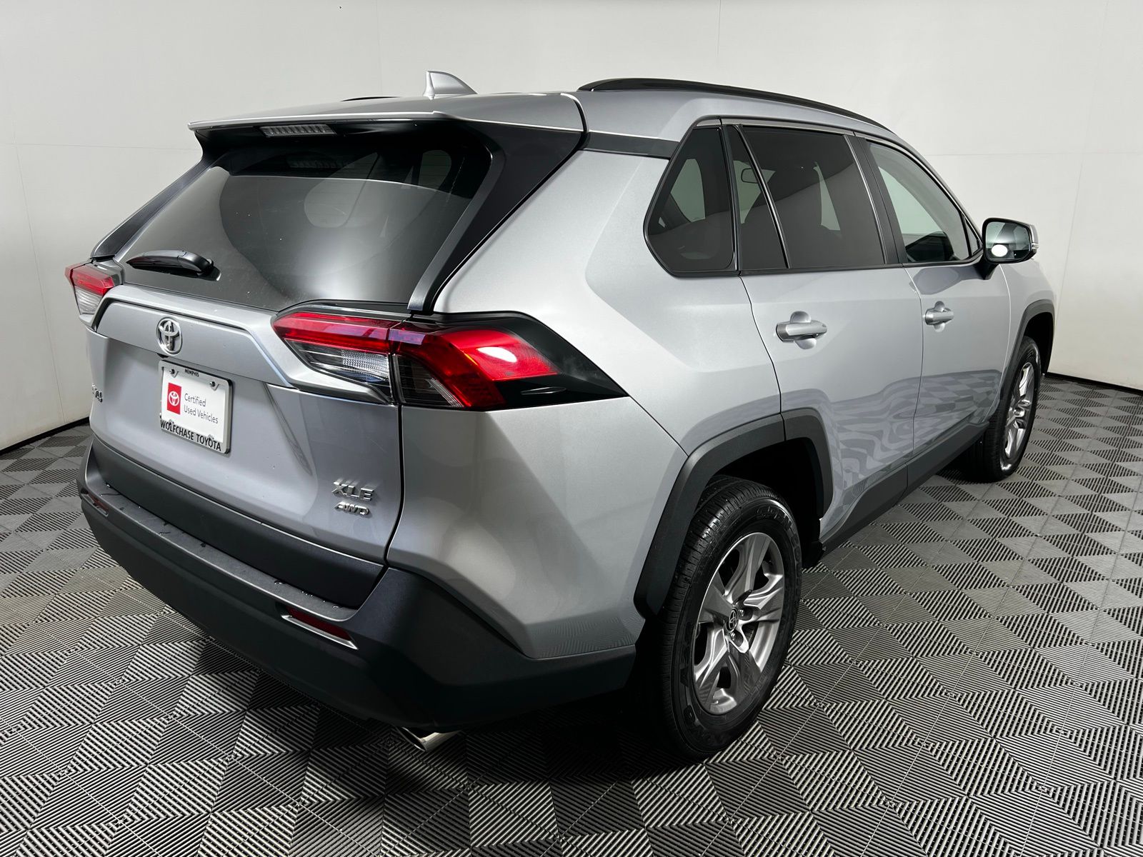 2024 Toyota RAV4 XLE 5