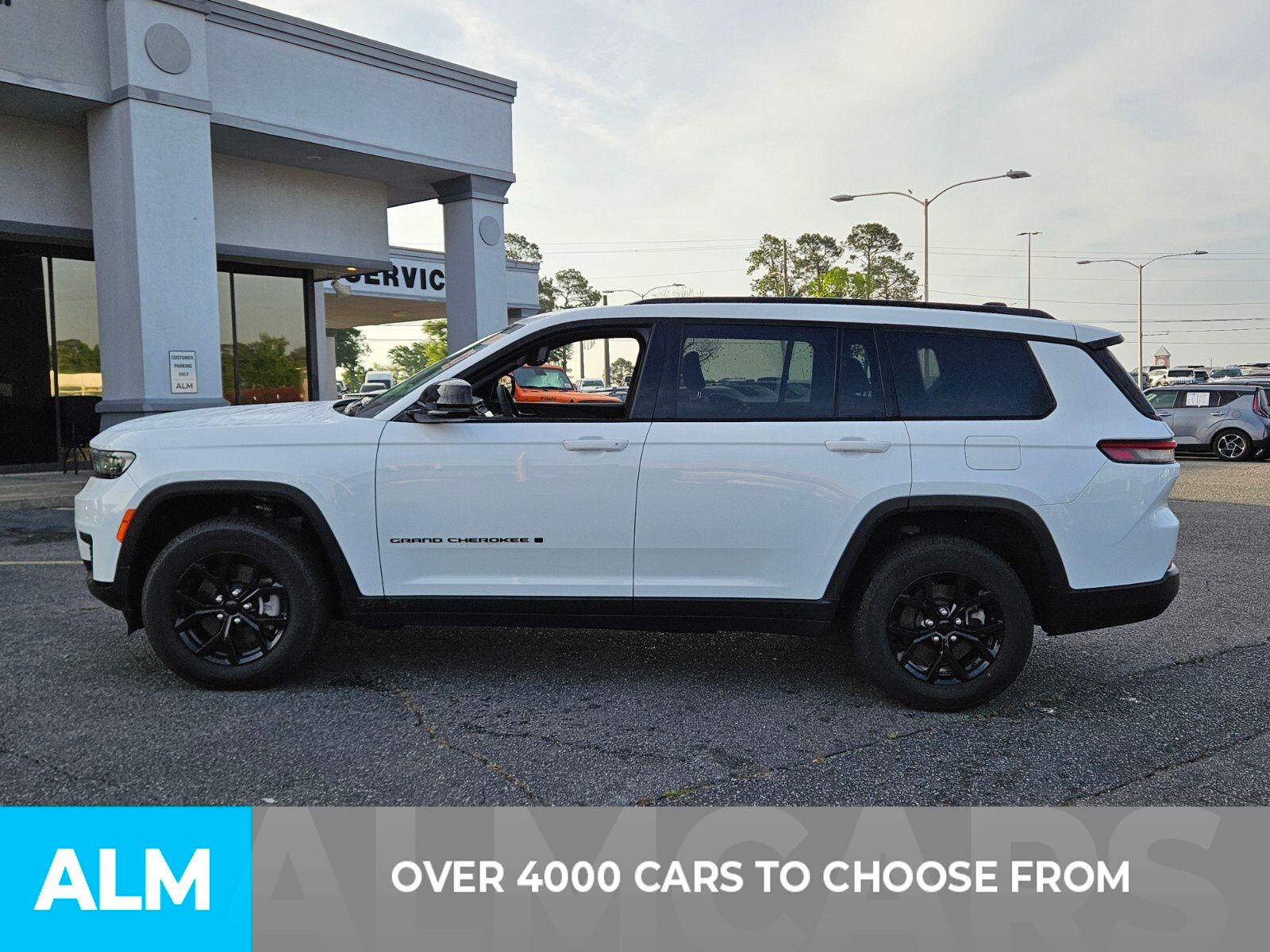 Used 2024 Jeep Grand Cherokee L Altitude with VIN 1C4RJJAG4R8500635 for sale in Perry, GA
