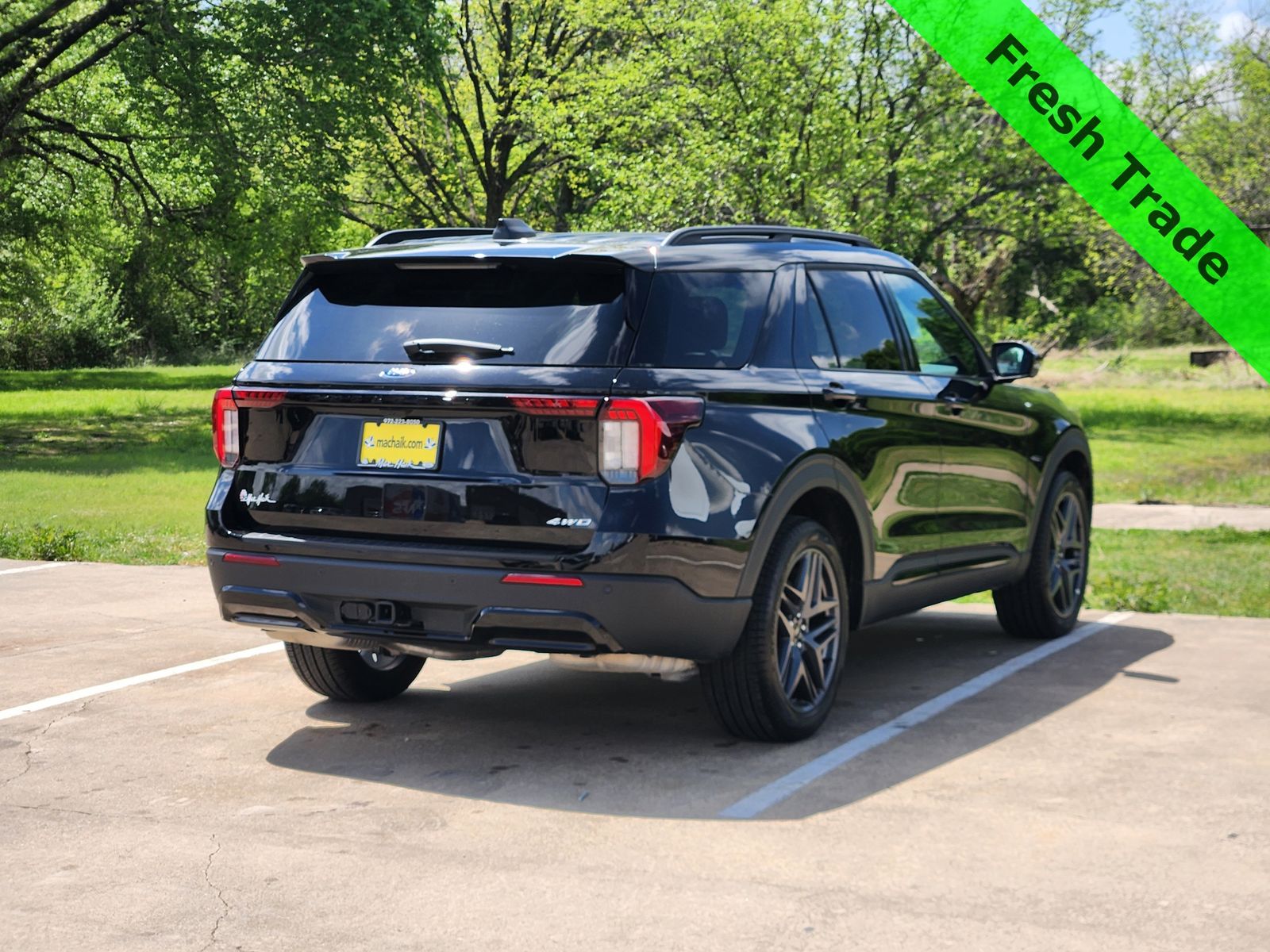 View vehicle photo 6