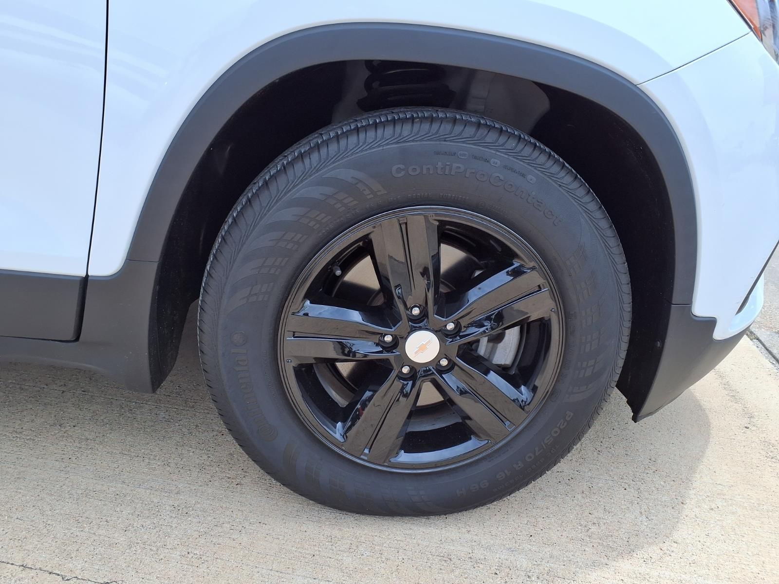 2022 Chevrolet Trax LS White at AutoSavvy Houston Southwest
