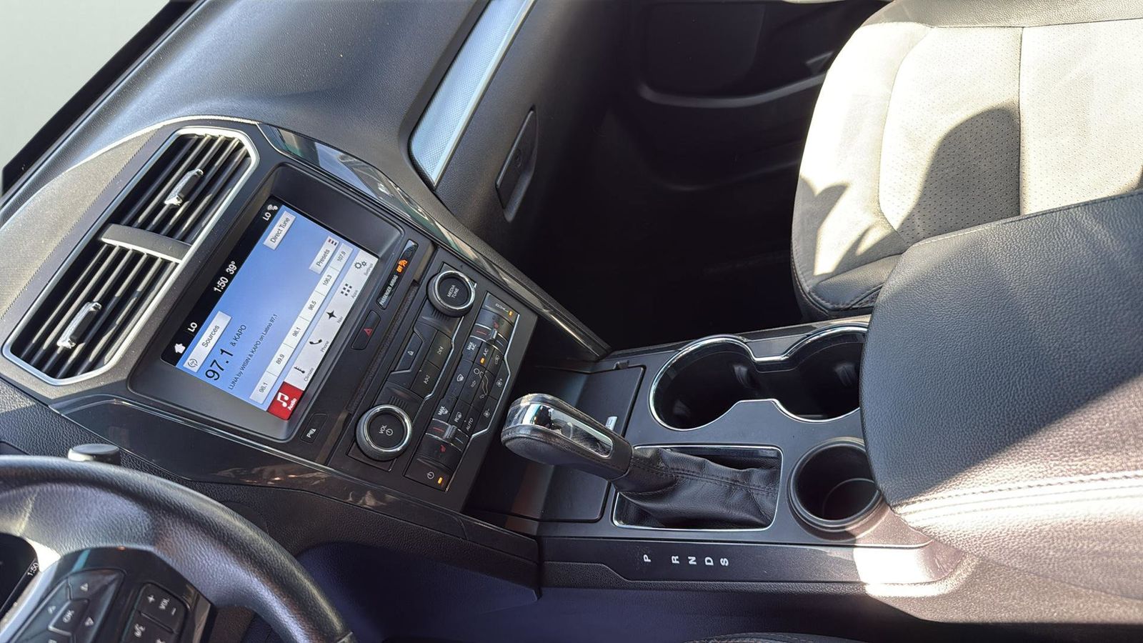 Used Car 2017 Ford Explorer  Xlt For Sale Under $20,000 In Austin, Texas