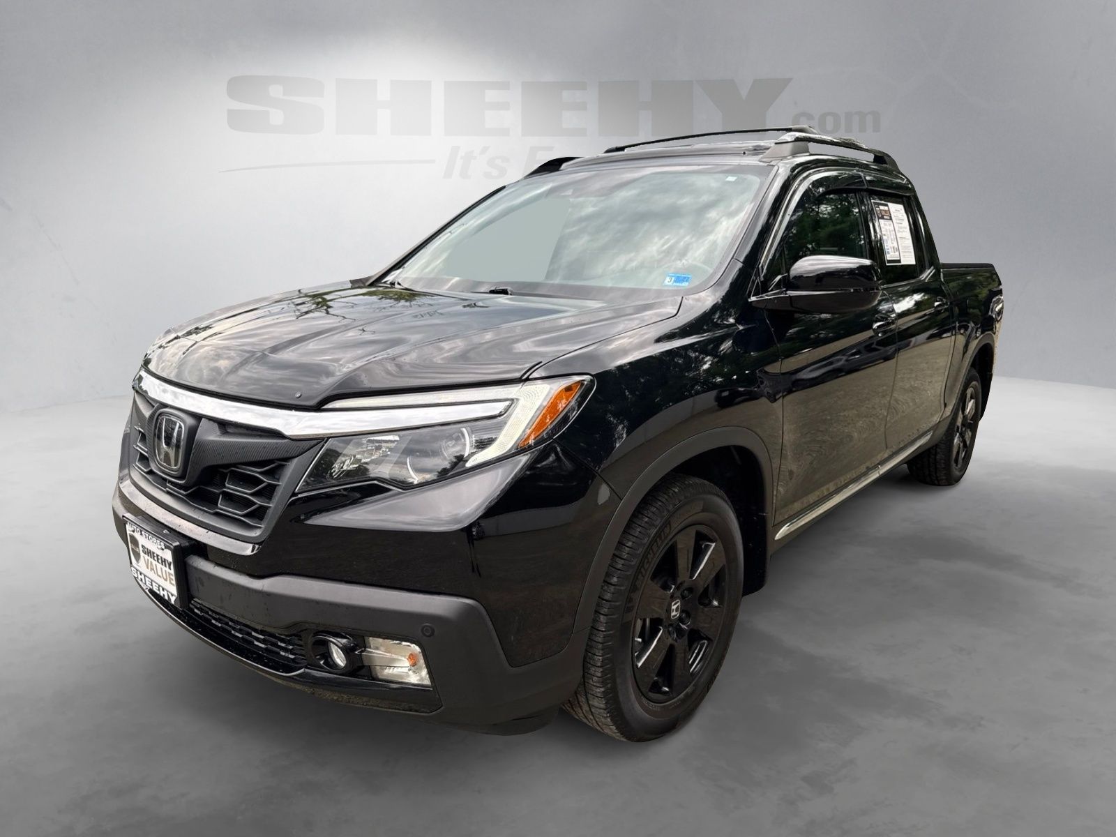 Used 2020 Crystal Black Pearl Honda Black Edition image 15