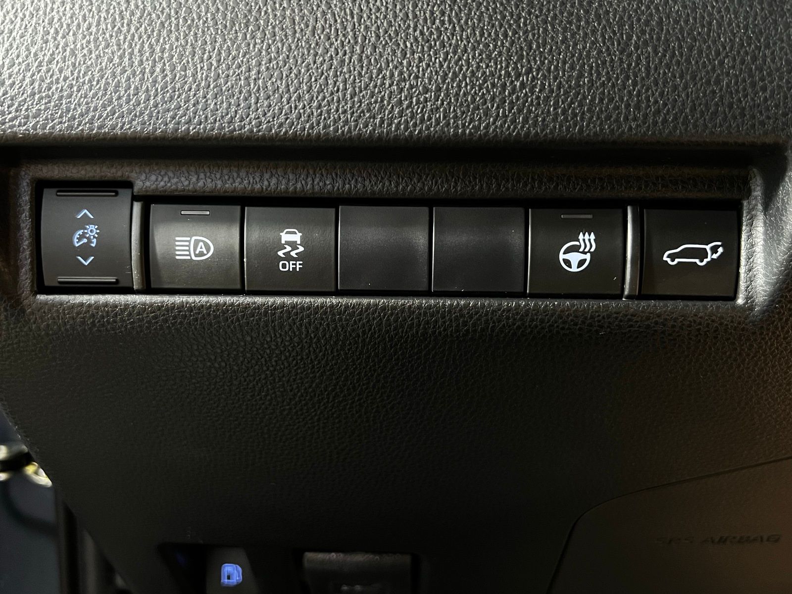 2021 Toyota Venza XLE 22