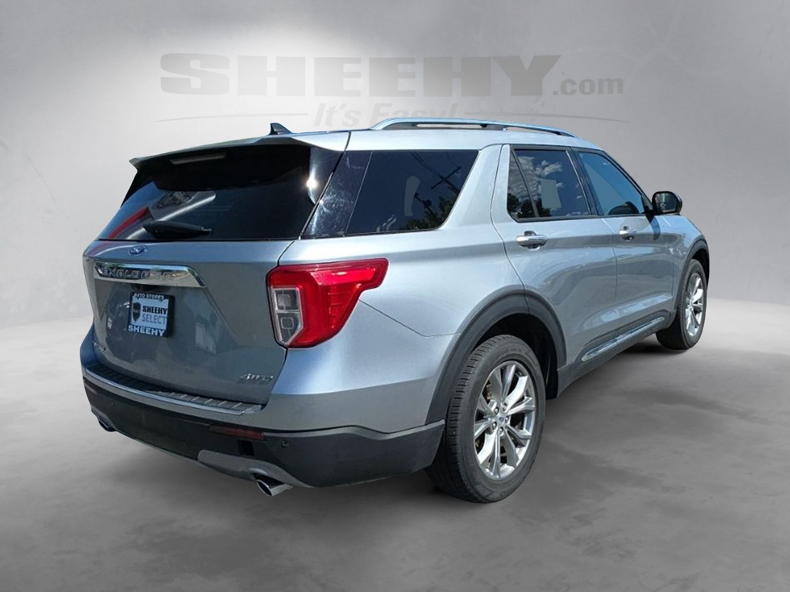 Used 2023 Silver Ford Limited image 8