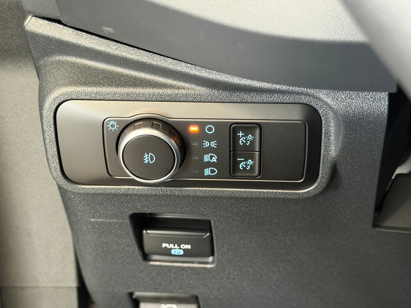 New 2026 Avalanche Gray Ford Badlands image 29