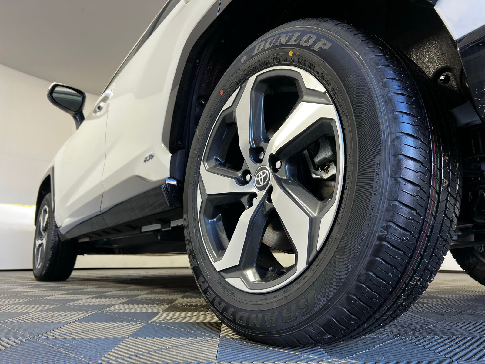 Thumbnail: 2025 Toyota RAV4 - 22